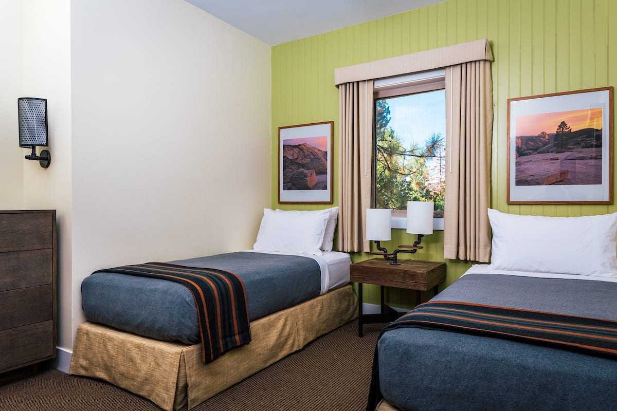 Rush-Creek-Lodge-Hillside-Villa-Double-Twin-Room-Kim-Carroll (1)